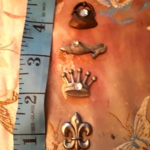 Set of 4 small magnets